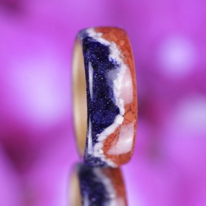 Bague "Tuline" en Aniégré Jaspe rouge, Soleil bleu et Howlite