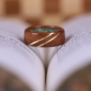 Bague, alliance garinlay en bois de Pommier, Turquoise et fils d'or 14k