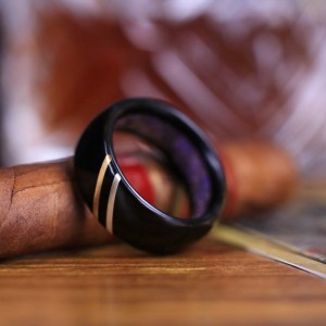 Bague garinlay en Ebène, Charoite, or et argent