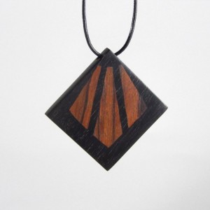 Collier pendentif en Ébène et Cocobolo