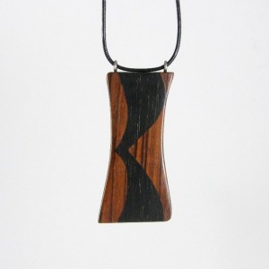 Collier pendentif en Cocobolo et Ébène