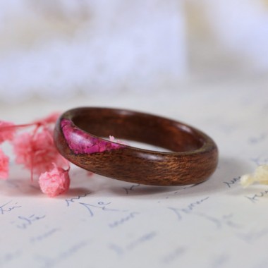 Bague ultra fine en Acajou et Agate slice rose