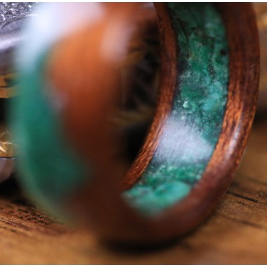 Bague garinlay en Acajou, Fuschite